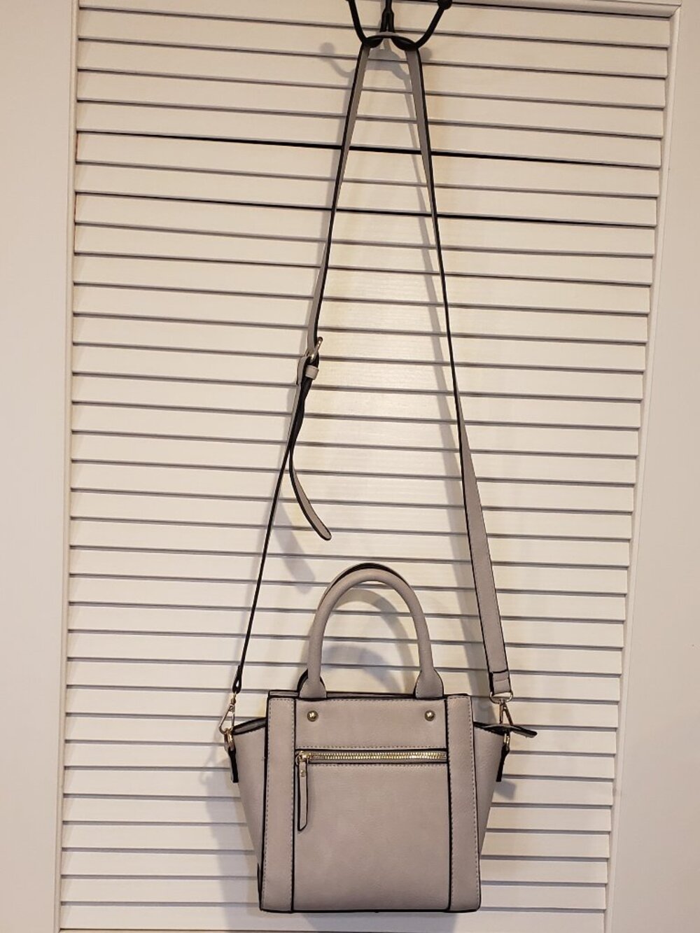 Isabelle Gray crossbody purse